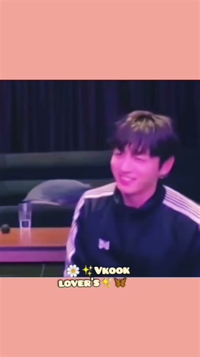 it looks like they are kissing 😉🐻🐰#taekook #vkook #bts #shorts #taehyung #love#music #youtubeshorts