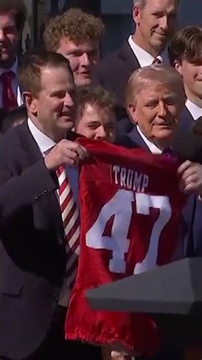 Trump honors Indiana Hoosiers, 2025 college football champions