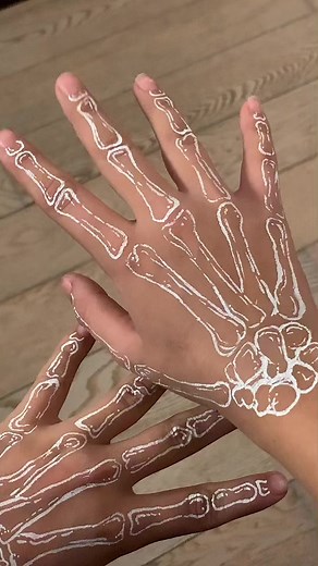 Skeleton Hands Drawing Tutorial