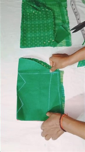 baju design ki cutting ✂️#gayatrichauhan #viralshort #ytshorts #sleevesdesign #easy