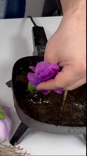 Stick a ladle into a Dollar Store pot… 🤯