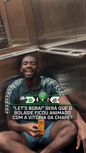 Que figura! 😂 Bolasie se divertiu após a vitória na estreia do Brasileirão. A Chapecoense fez valer o mando de campo na Arena Condá e venceu o Santos por 4 a 2, garantindo os três pontos. 📹: Instagram/yannickbolasie #FutebolNaESPN #Chapecoense #Santos #Brasileirao | ESPN Brasil