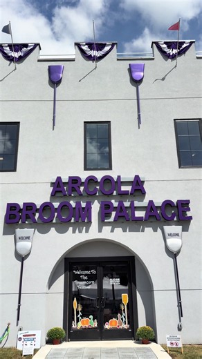 The town known as Amazing Arcola! Such a truly fantastic place! Love it here #foodie #travel #tourism #illinois #history