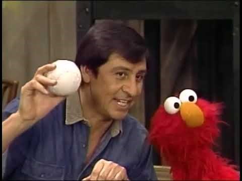 Classic Sesame Street Elmo Plays with Barkley/Barkley or Dudley? (1986)