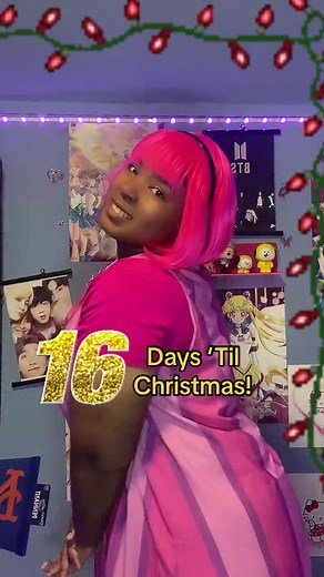 We love the holly jolly holidays! #lazytown #lazytowncosplay #stephaniemeanswell #stephaniecosplay #lazytownstephanie #christmascountdown