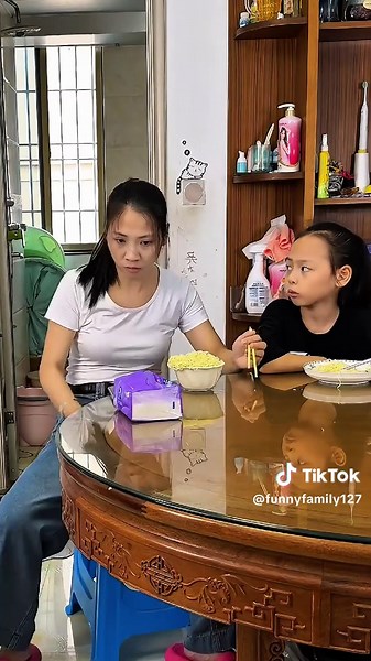 Hilarious Family Moments That Will Make You Laugh