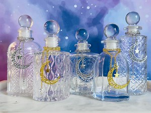Glass Moon Water Decanter Ritual Kit: Quartz Crystal, Spell Cards, *free* PDF Bundle - Etsy