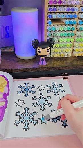 Coloring some cute Snowflakes ❄️ #coloring #coloringpage #colorwithme