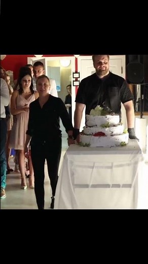 Wedding Cake Falls 😢 #wedding #cake #fail #shorts