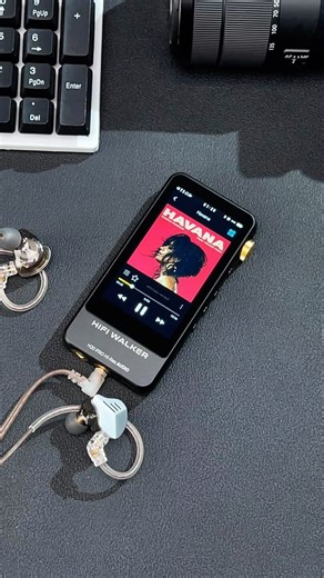 Hifiwalker Reviews on Instagram: "#unboxing H20pro Today~ 😍Grab it before the Christmas Sale discount does~ 🎧Please click my bio link if interested~ #hifiwalker #christmas2025 #dap #mp3 #audiophile"