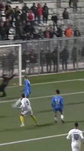 🔴🔵 Il Taranto trionfa 5 - 1 contro il Gallipoli Allo stadio “Italia” ieri si è svolta la partita valida per la finale di Coppa Italia di Eccellenza Pugliese. I rossoblù vincono sugli avversari con un risultato firmato da Losavio, Incerti, Aguilera e Loiodice, autore di una doppietta. 👉 Nel video tutti i gol dei rossoblù #SSTaranto #Studio100 #Eccellenza #CoppaItalia #Taranto | Studio 100