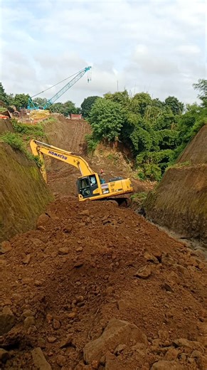 Excavation and backfilling activity:; #follower #fbreels25 #fblifestyle #excavatoroperator:; | Idol Randy Vlog