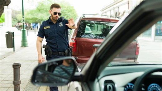 Lawyer reveals how to answer “where are you coming from/going?” during a traffic stop
