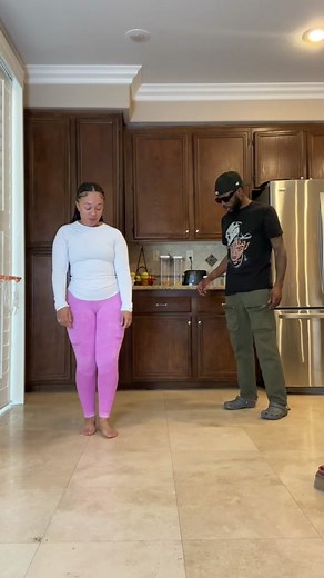 Fun and Entertaining Neck Roll Dance Moves 💃🎉