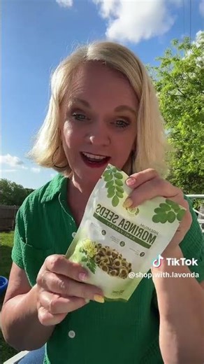 Moringa Seeds #moringa #moringaseeds #moringaoleifera #moringawithbarry #garden #plants #seeds