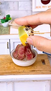 Tiny Cooking Time ✨ Japanese Beef Volcano Roce Bowl 💕 using wagyu beef for today! #beefbowl #miniature #minicooking #tinyfood #miniaturekitchen | Realminiworld