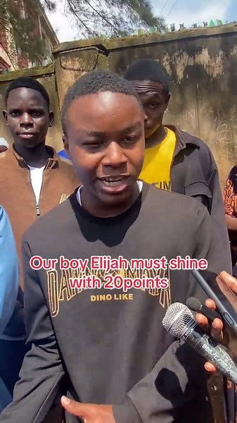 Elijah Shines with 20 Points in School Performance