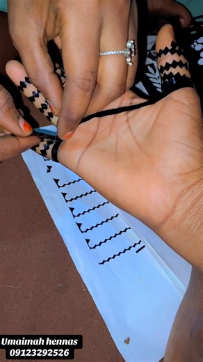 Stunning Henna Designs for Your Fingers