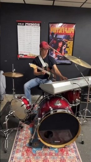 One Man Band covers Dancing Queen!