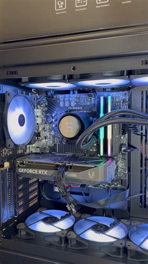 1.3K reactions · 26 shares | เคสใหญ่ สเปคจัดเต็ม 42K 冀 #bosspc #คอมประกอบ #computer #คอมพิวเตอร์ เบอร์ร้าน 085-5680323 | คอมพิวเตอร์ตั้งโต๊ะ สเปคเทพๆ ราคามิตรภาพ บริการจัดส่งทั่วไทย | Facebook