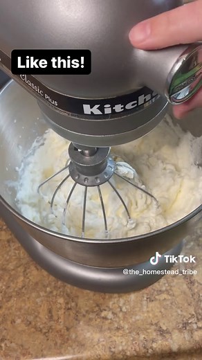 Homemade Whipped Cream Recipe: Easy, Rich, and Creamy