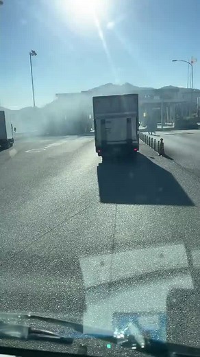 #広島県#高速道路でトラック♪#爆発 #ダンプが燃えとる #おおごと #運営さん大好き #みんなも気をつけよう #解体屋 #おすすめにのりたい