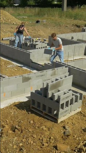 Auto-construction de A à Z des fondations de notre future maison ossature bois - #timelapse #maison