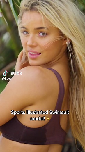 Best day ever. Thank you @si.swimsuit for making my dreams come true✨ #siswim