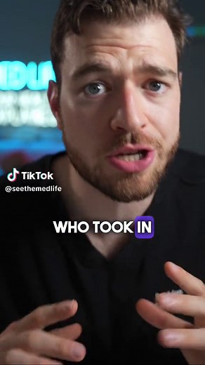 💊🚑 Acetaminophen Overdose 101 📚🩺 What do you do when you’re facing a potential acetaminophen overdose? The very first thing to remember - Every state has a poison control center 📍 Don’t hesitate to reach out and consult them in such critical situations - they’re there to help! Next, comes the science - the Rumack-Matthews nomogram. Don’t worry, it’s not as complicated as it seems. This graph is our guiding star 🌟 It measures the 4-hour acetaminophen level against a toxic level that could p