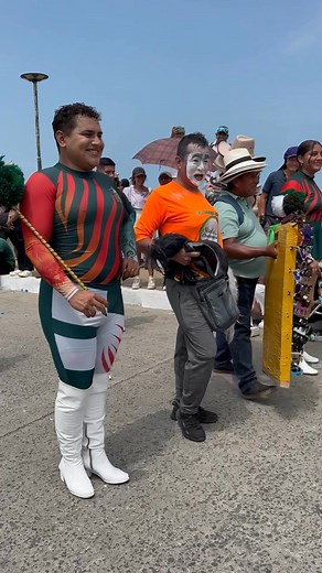 #Bastoneras #reelsvideoシ #fypシ゚viralシ #videoviralシ #bahia #music #love #mujer #ecuador | Olmedo Producciones