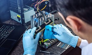 Should I Wear Gloves When Building a PC? Here Is the Answer!