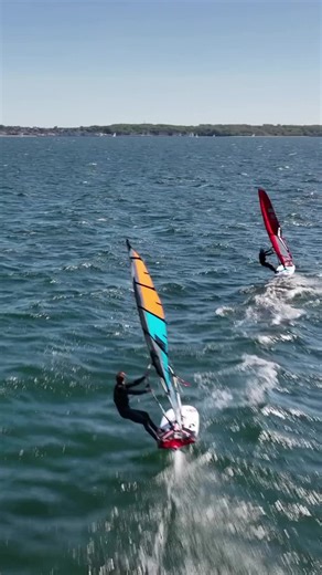 Foil Windsurfing Techniques with Lars Poggemann