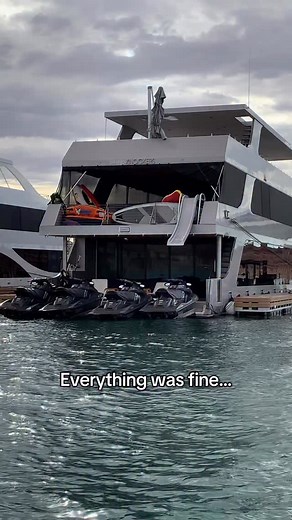 Little throwback to the loss of one of Lake Powell’s most iconic houseboats. 😢 . #lakepowell #powellheadz #utah #ut #az | Powellheadz