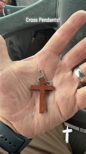 Cross pendants in chains 70 count using them for jewelry bracelets necklaces whatever you may wanna do keychains #jesus#cross #faith #love#surrender