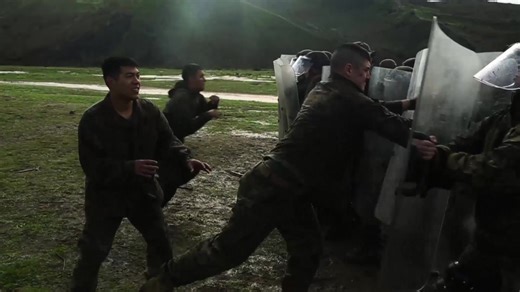 Marines Learn Crowd and Riot Control Techniques