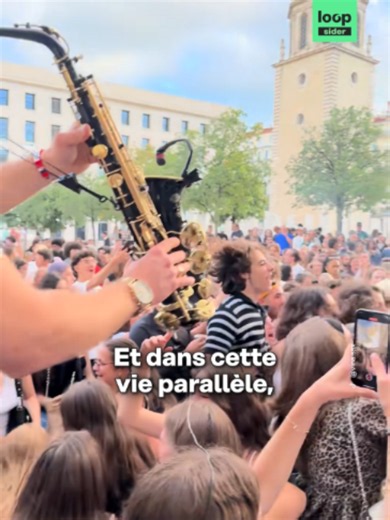 Les anglais débarquent à Paris. Again. « In another life we are teenagers from France » C’est la dernière trend qui tourne en Angleterre : l’envie d’avoir eu une adolescence à la française. Déjà l’année dernière, la fête de la musique avait fait des envieux, on vous explique. #sinformersurktiktok
