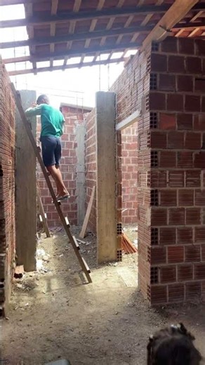 Estamos na luta # construção #vlogcomigo #diversao #maededois #predeiro ￼