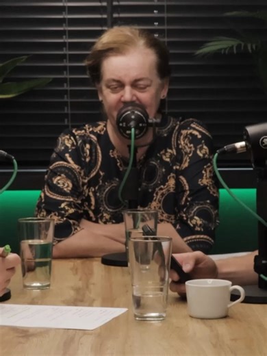 Araukária je skvelou náhradou vianočného stromčeka 🎄 Rastlinolekárka Jarmila Králová nám v najnovšom vydaní podcastu Záhradkár predstavila aj túto rastlinu. Nie je výrazná, ale je veľmi pekná a po zvyšok roka vám poslúži ako elegantná izbovka.