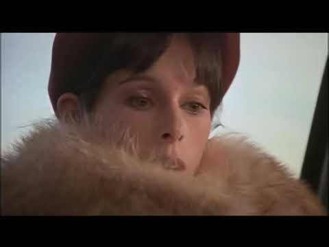 Geraldine Chaplin escapes dull reality by pretending to be in the Golden Age of Hollywood