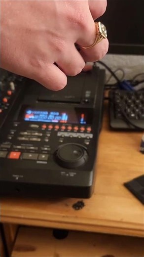 When you want to repair a Minidisc Multitracker but dogmeat has other ideas... #minidisc #synth