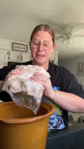 Let’s render this fat & make some lard!! #porkfat #renderingfat #lard #makinglard #homestead