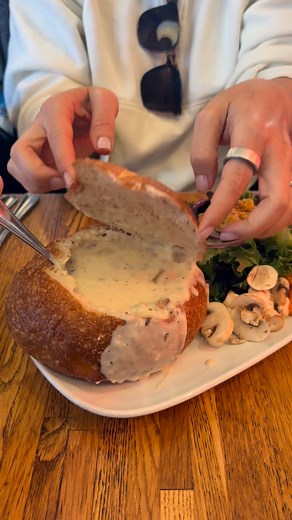 San Francisco Clam Chowder 🤤 | Foody Fetish