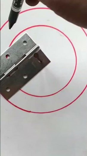 This is a tutorial on how to easily and simply make several circles on paper.