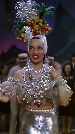 1941 | Carmen Miranda cantando 'Chica Chica Boom Chic'