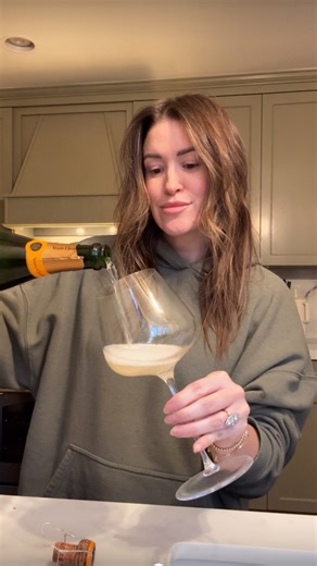 6.7K views · 62 reactions | Life hack or proof I’ve been opening champagne wrong for years?  Did you already know this? Tell me in the comments AND share this to spread the word!!! | The Gratz Life | Facebook