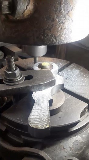 Radius turning on Milling using Rotary Table.