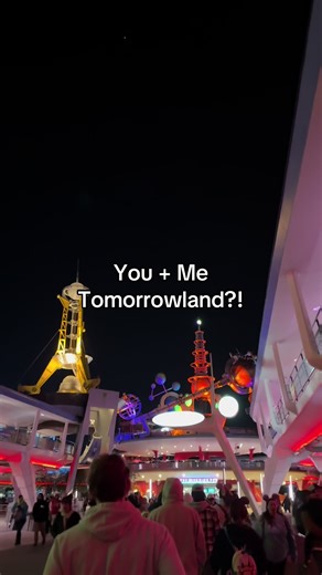 Tomorrowland is my favorite!! I could ride the PEOPLEMOVER all day long 💙 #disneyplanning #waltdisneyworldvacation #tomorrowland