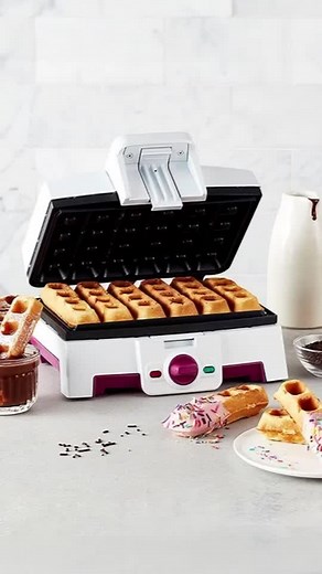 Golden Crisp Waffle Sticks: The Ultimate Dippable Treat! 🥞