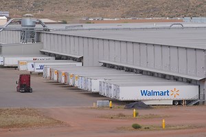 Walmart offers truck driver training to workers