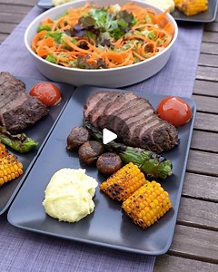 Ümit Memisoglu on Instagram: "[Werbung] Heute machen wir ein Beef-Steak mithilfe des Meater+ Thermometers von @Meatermade 😋 Mein erstes selbstgemachtes Steak, was ich damit sofort perfekt nach meinem Geschmack zubereitet habe. Das Prinzip ist super einfach: Man steckt das kabellose Thermometer hinein, wählt in der Meater-App aus, was man genau kochen möchte. Je nach Vorlieben empfiehlt die App die richtige Temperatur und sagt euch, wie lange der Kochprozess dauern wird, während sich die